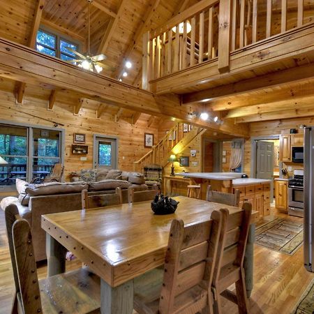 K6 Lodge Gather Around The Firepit Soak In The Hot Tub And Splash In The Creek Blue Ridge Extérieur photo
